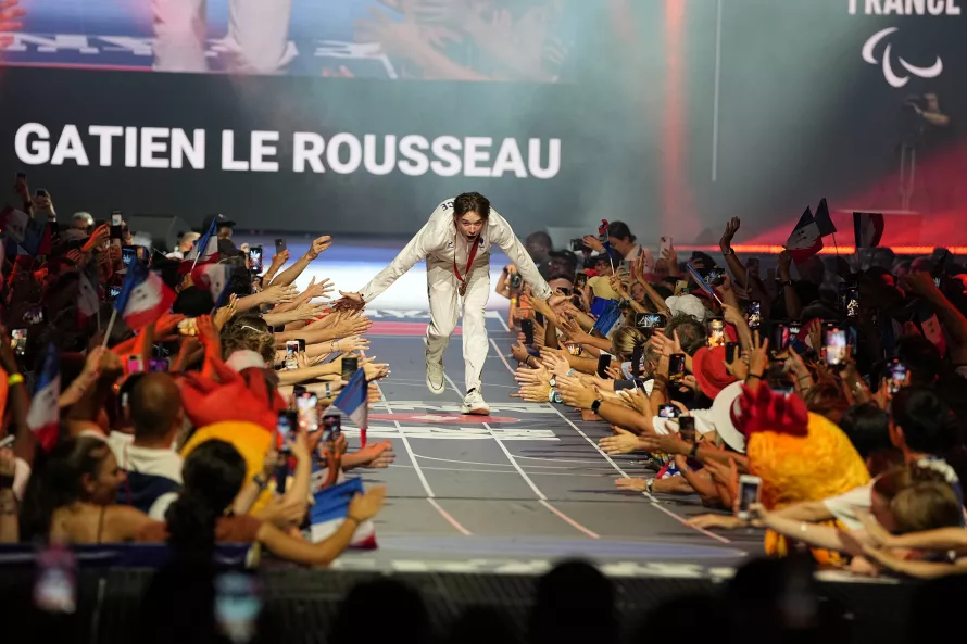 Une haie d'honneur pour Gatien Le Rousseau